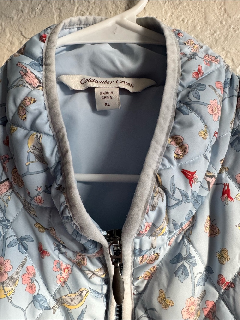 Light Blue Quilted Floral Vest - Picture 3 of 8